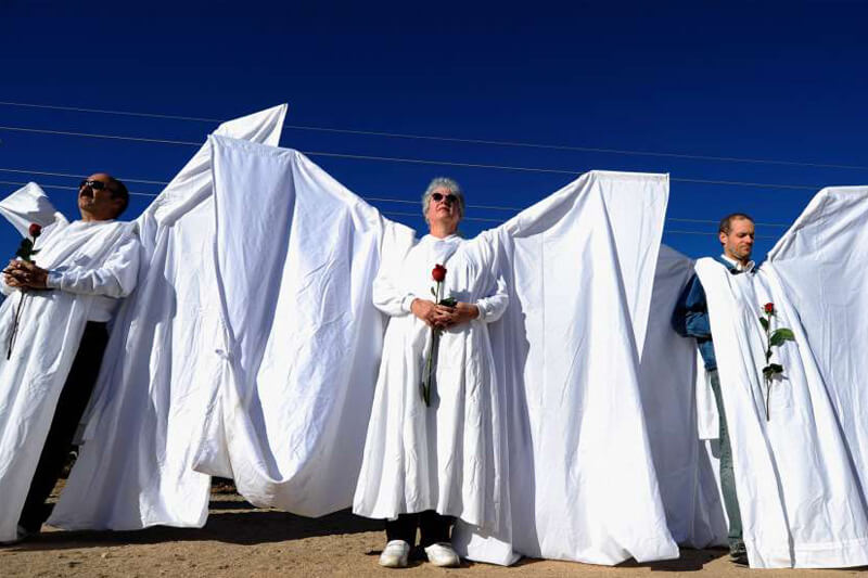 Funerali di Orlando: angeli bianchi contro gli integralisti cristiani di Westboro