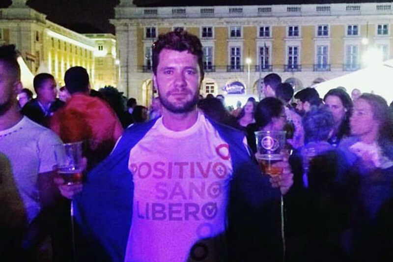 Insulti e minacce di morte a un attivista gay di Plus