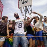 Un bagno mistico nella libertà: è il Berlin Pride - Thumbnail