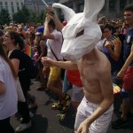 Un bagno mistico nella libertà: è il Berlin Pride - Thumbnail
