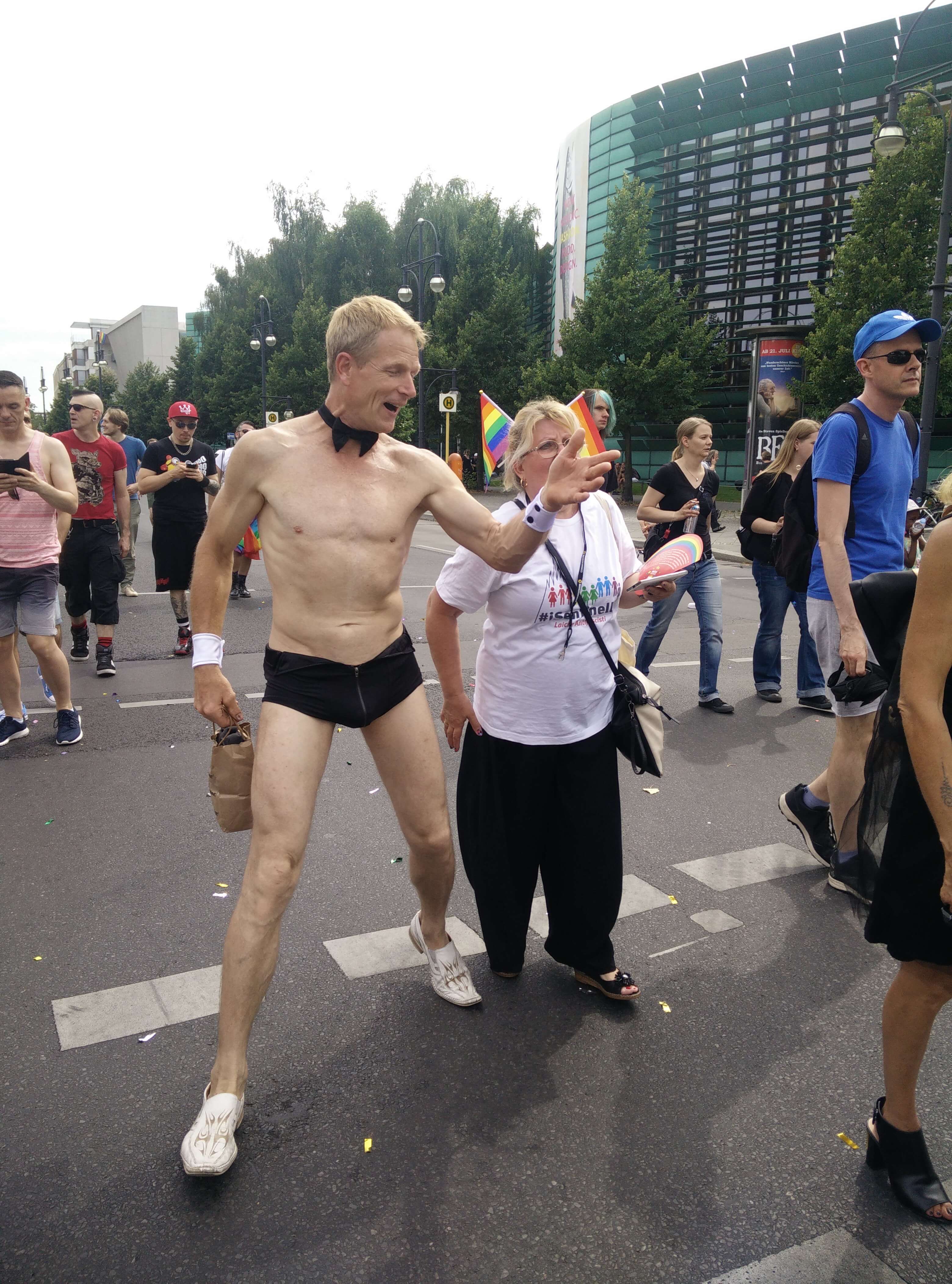 Un bagno mistico nella libertà: è il Berlin Pride