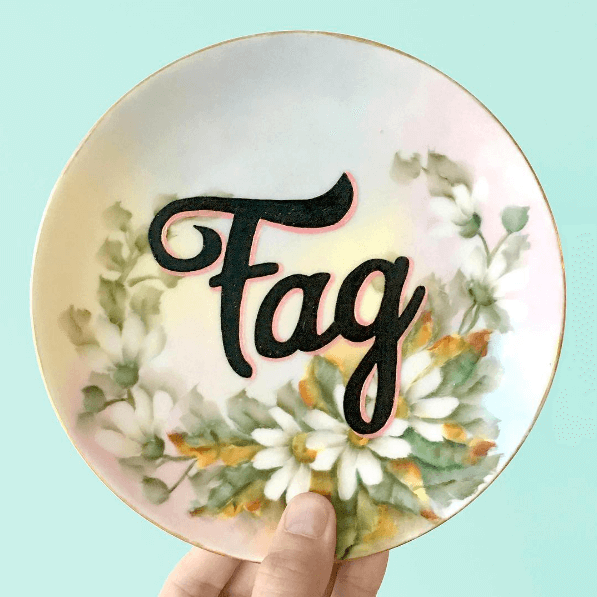Le ceramiche gay vintage e sfacciate di Pansy Ass