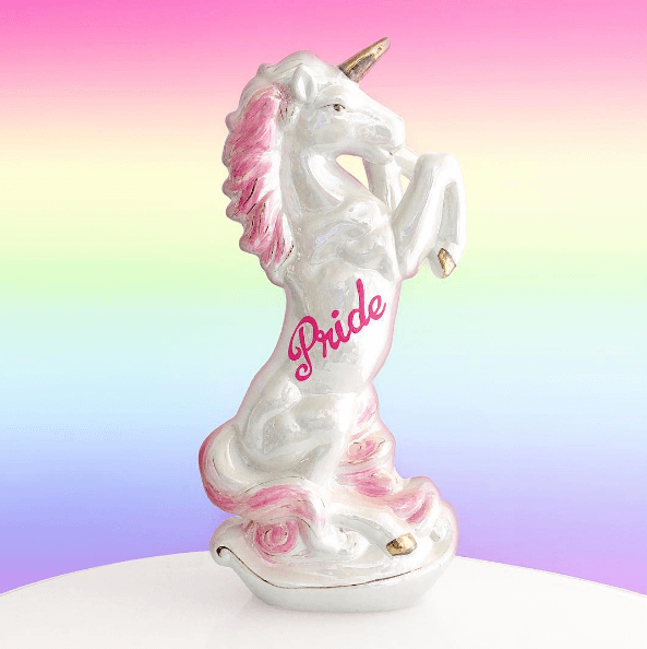 Le ceramiche gay vintage e sfacciate di Pansy Ass