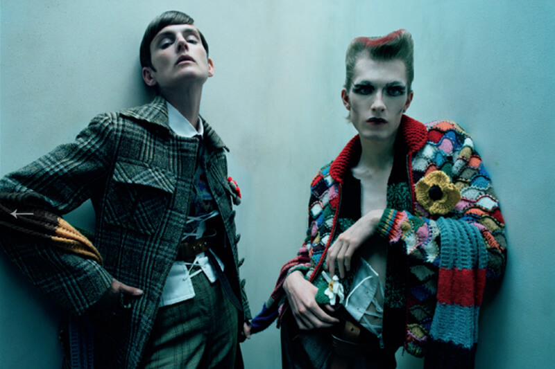 Tim Walker esplora l’universo gender-fluid su Vogue.it