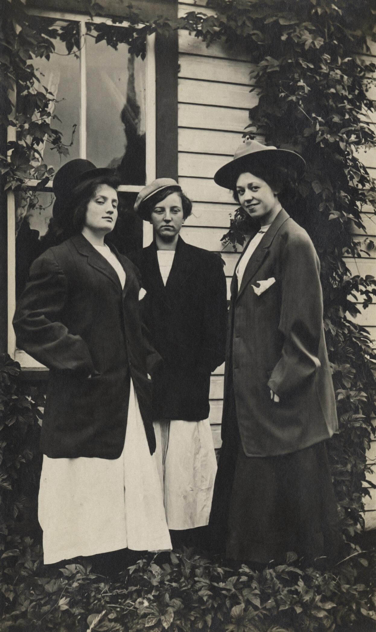 a-private-collector-shares-a-century-of-amateur-queer-photography-body-image-1468419782