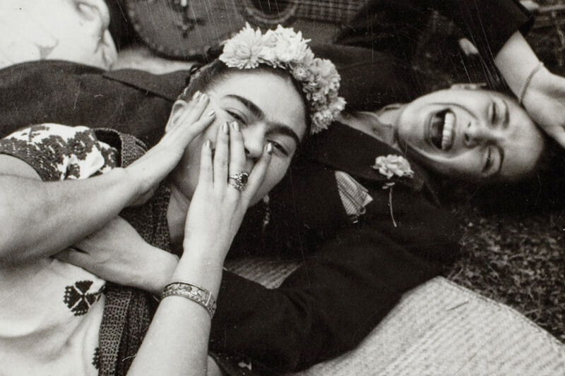 Frida Kahlo, le donne e l'universo queer - frida kahlo - Gay.it