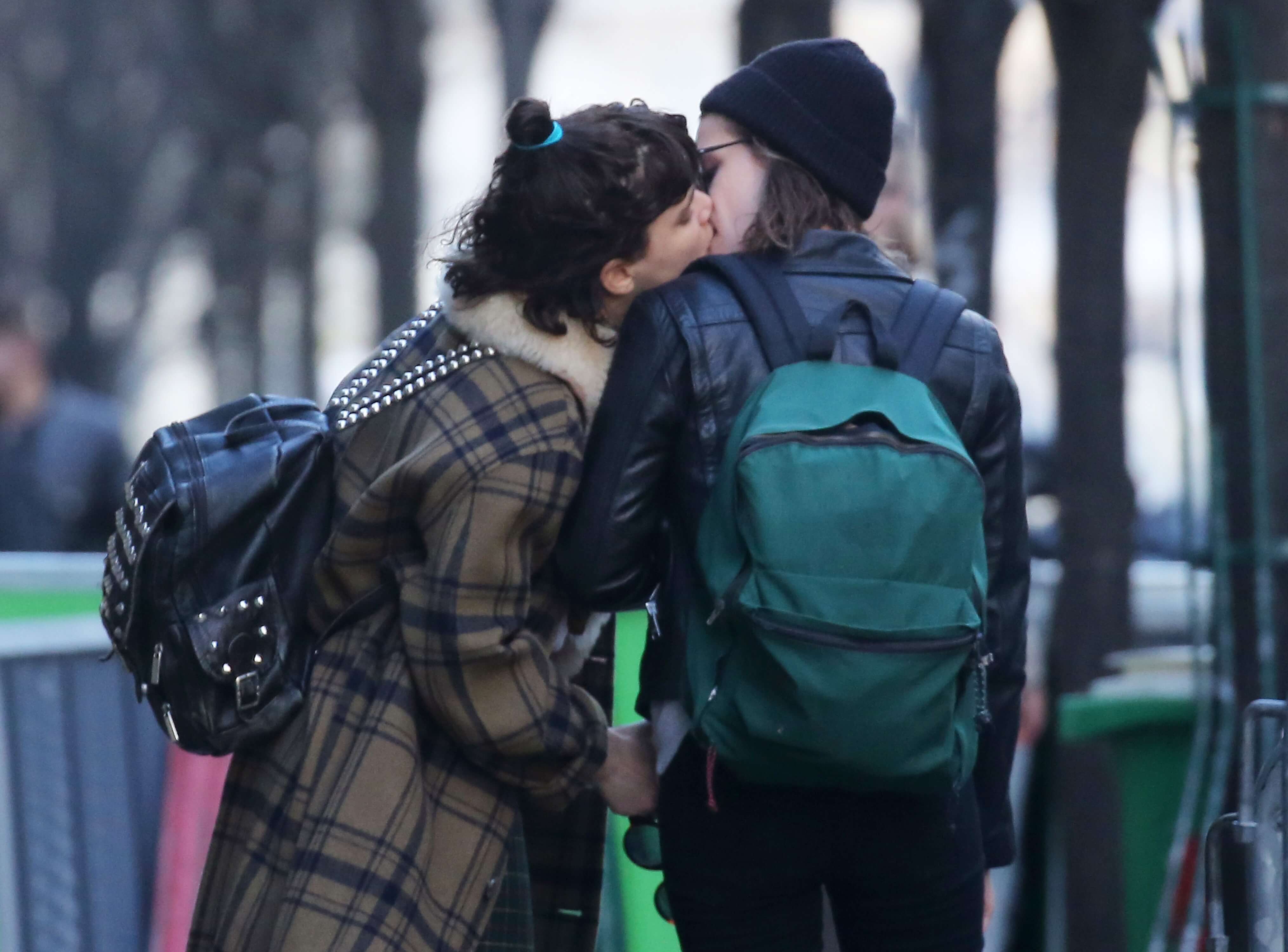 kristen-steart-girlfriend-soko-kiss-031516-4-compressed