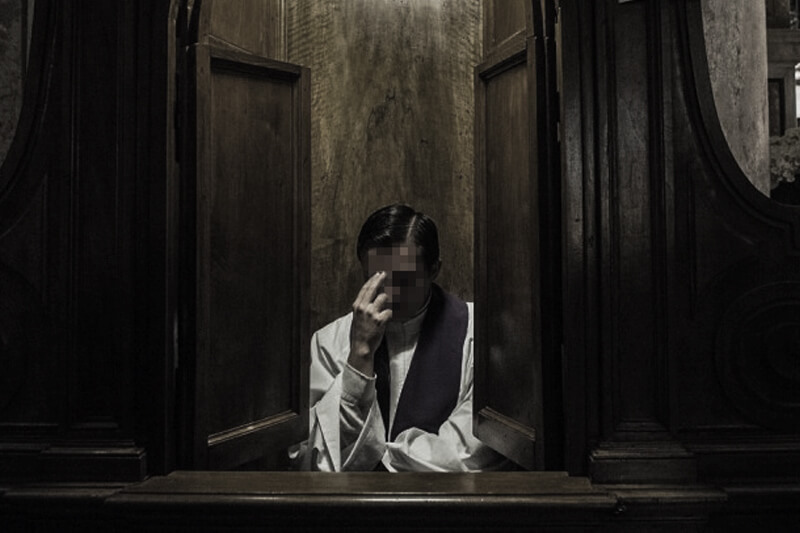UK, commovente commiato del prete che sposa in segreto il compagno senza lasciare la Chiesa