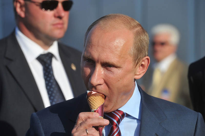 Putin gay? <br> Satira scatenata sul web - putin porn cover - Gay.it