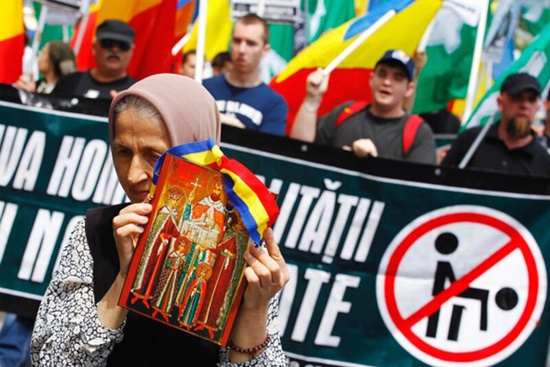 Romania: una petizione per bandire il matrimonio gay è passata con 3 milioni di firme