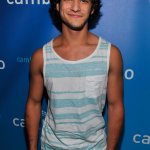 Ecco perché perdoniamo a Tyler Posey il finto coming out su Snapchat - Thumbnail