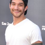 Ecco perché perdoniamo a Tyler Posey il finto coming out su Snapchat - Thumbnail