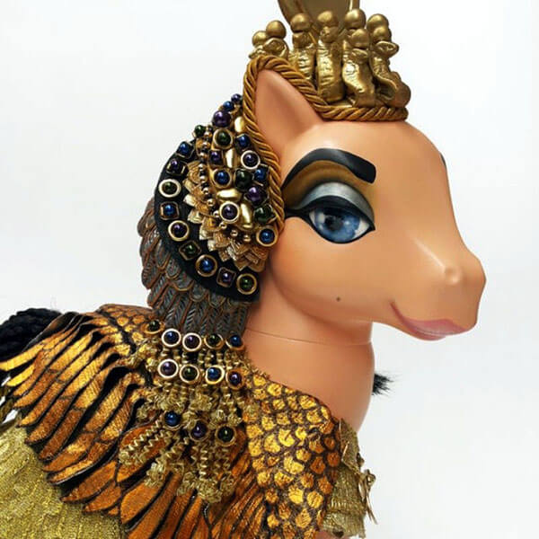 Le icone della musica, dell'arte e del cinema diventano Mini Pony