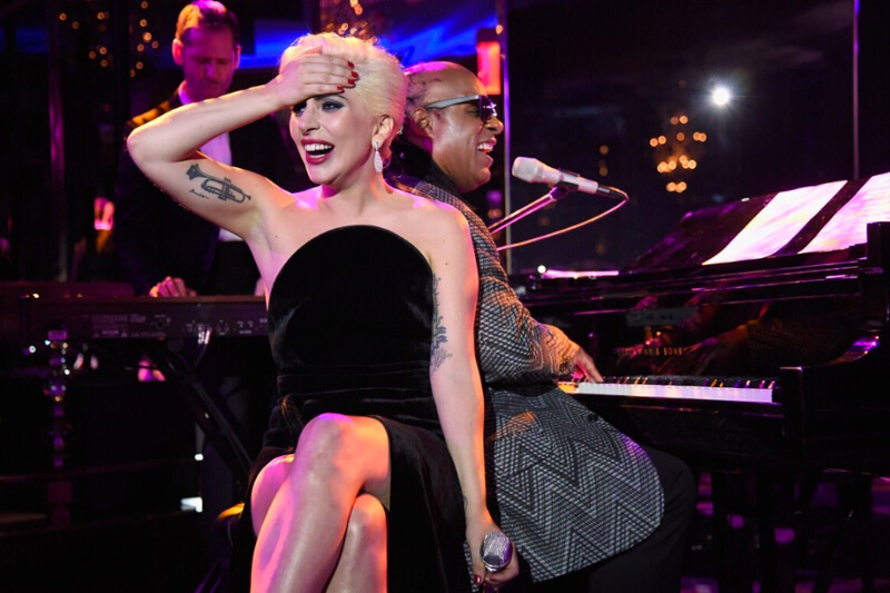 Lady Gaga canta divinamente “‘O Sole Mio” – VIDEO