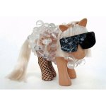 Le icone della musica, dell'arte e del cinema diventano Mini Pony - Thumbnail