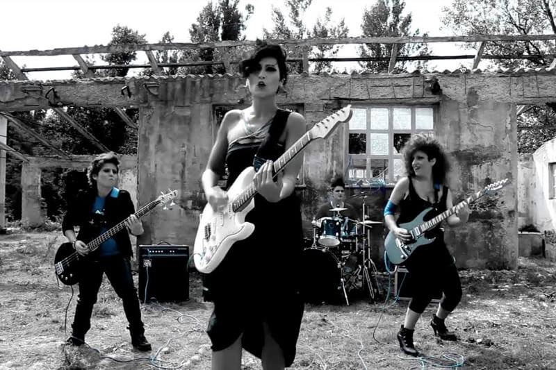 Intervista alle Rivoltelle, il gruppo di musiciste escluse dalla festa di paese “perché lesbiche”