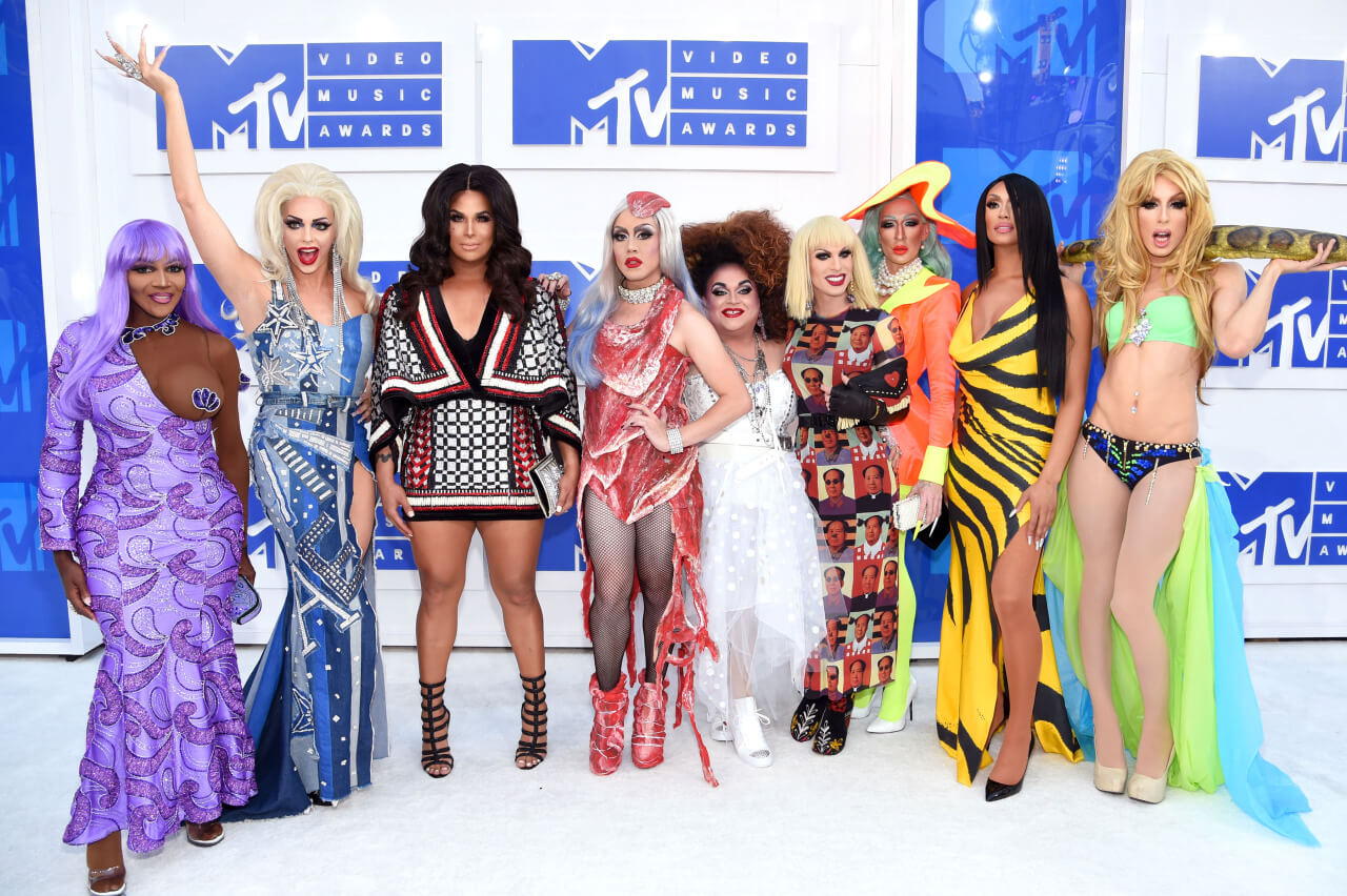VMA: le drag di RuPaul conquistano il red carpet coi look più iconici dalle edizioni passate