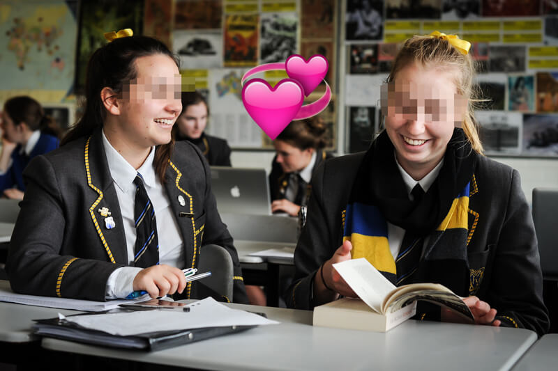 Scuola cristiana in Australia usa la Bibbia per zittire i genitori omofobi