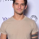 Ecco perché perdoniamo a Tyler Posey il finto coming out su Snapchat - Thumbnail