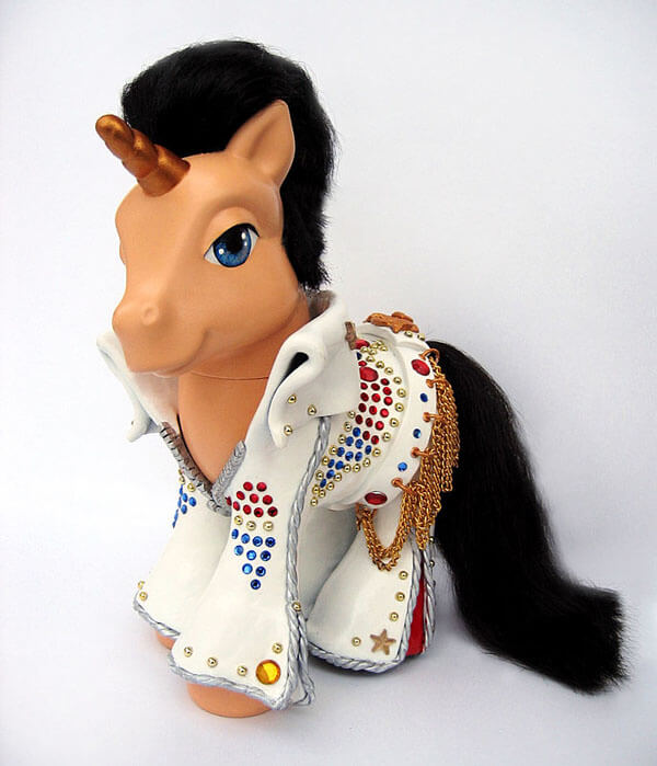 Le icone della musica, dell'arte e del cinema diventano Mini Pony