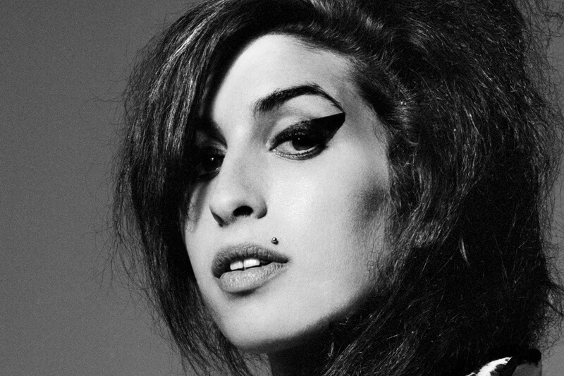 Buon compleanno Amy Winehouse: vota il suo brano più bello di sempre - amy winehouse - Gay.it