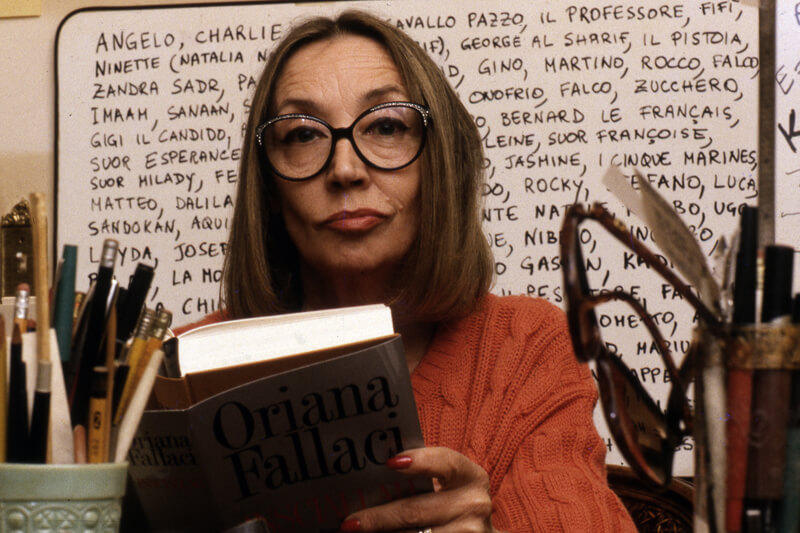 Nonostante quello che vi dicono, ecco perché potete leggere (e amare) Oriana Fallaci