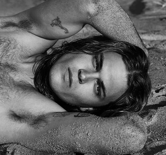 Portraits Nudes Flowers: il nuovo libro di Mariano Vivanco con James Franco e molti altri