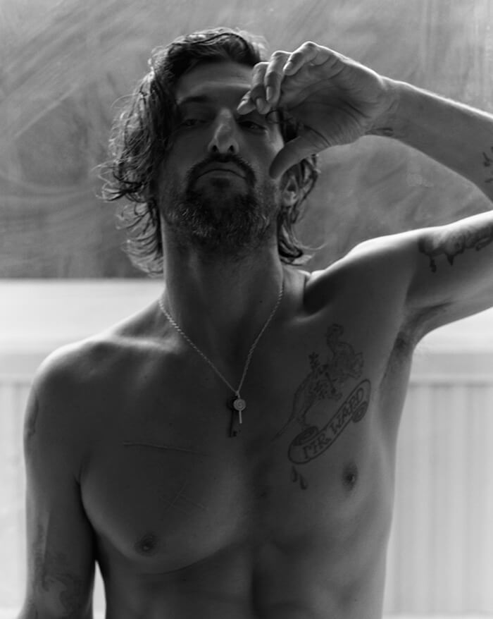 Portraits Nudes Flowers: il nuovo libro di Mariano Vivanco con James Franco e molti altri
