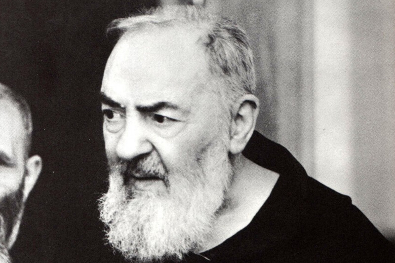 Contro Padre Pio - padre pio - Gay.it