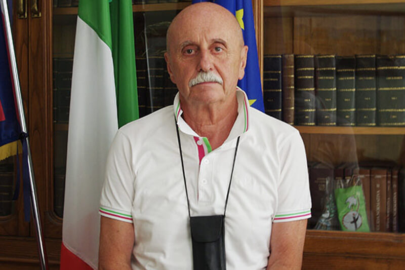 Unioni civili, il sindaco di Favria si rifiuta di celebrarle: "E non delegherò nessuno" - unioni civili favria - Gay.it
