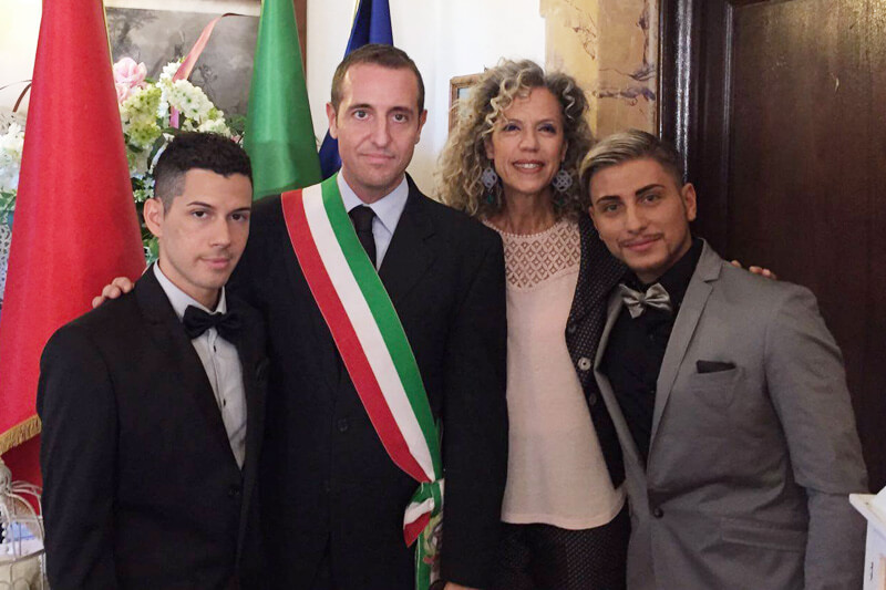 Fiumicino: l’unione civile della coppia più giovane d’Italia ripresa dalle telecamere di Rai Uno