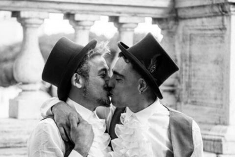Virginia Raggi celebra la prima unione civile di Roma: Francisco e Luca hanno detto sì! - unioni civili roma - Gay.it
