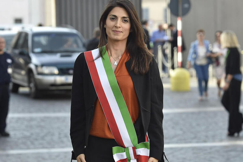 Unioni civili a Roma: la prima verrà celebrata da Virginia Raggi