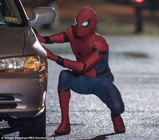 Scopri chi è Tom Holland, il giovanissimo nuovo Spider-Man