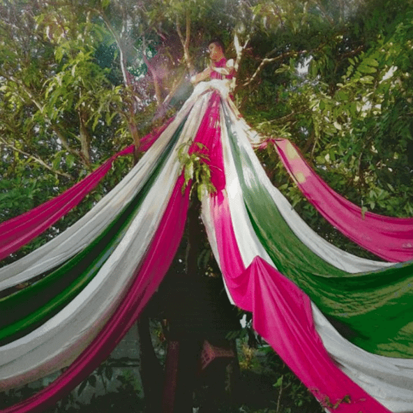 Questo designer thailandese 17enne ha conquistato il mondo con le sue incredibili creazioni