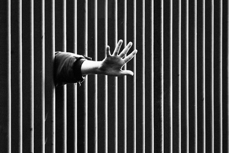 Roma, detenuto violentato per 48 ore dai due compagni di cella