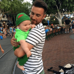 Papà super sexy a Disneyland: ecco il bizzarro Instagram che li colleziona - Thumbnail