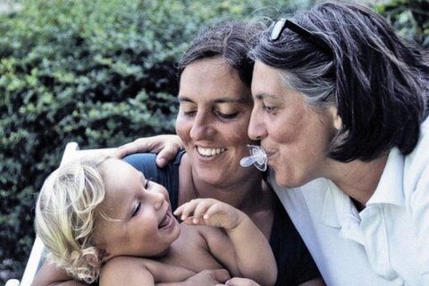 Un nuovo studio conferma: i figli di genitori gay crescono come quelli degli altri - famiglie arcobaleno - Gay.it