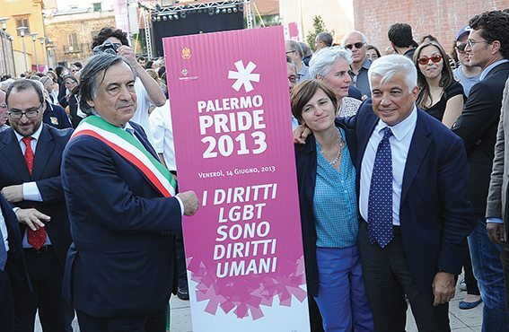 Il sindaco Leoluca Orlando al Pride di Palermo.