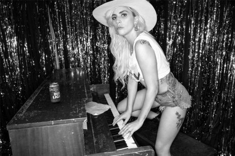 Lady Gaga: parte il tour nei bar malfamati, ecco tre nuove canzoni! - lady gaga dive bar tour - Gay.it