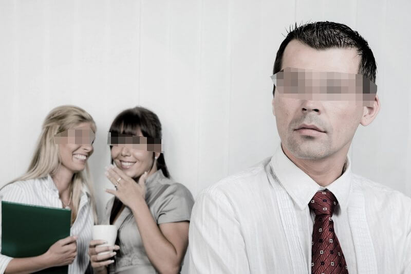 Uno studio rivela: molti gay temono di essere “scoperti” sul lavoro