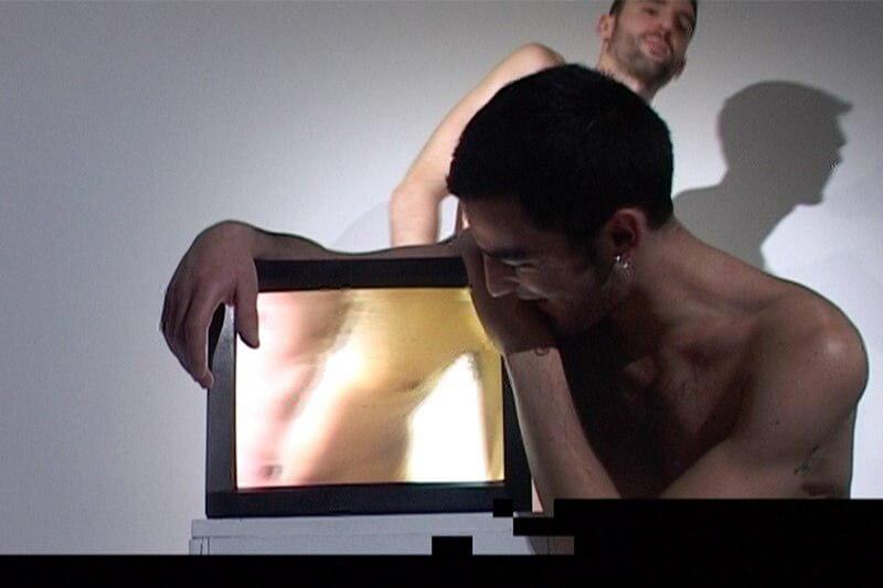 I porno attori gay muoiono davvero più giovani? Cosa dicono studi, dati e dinamiche dell’industria - porno etero - Gay.it