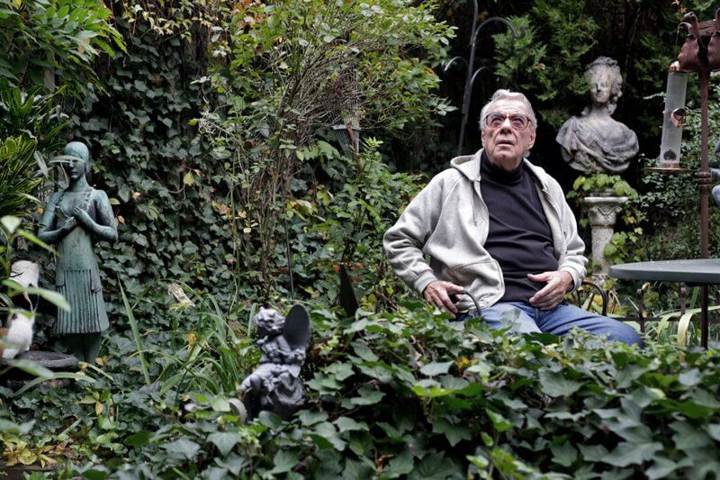 La famiglia del defunto butta fuori di casa il partner, dopo 55 anni di convivenza