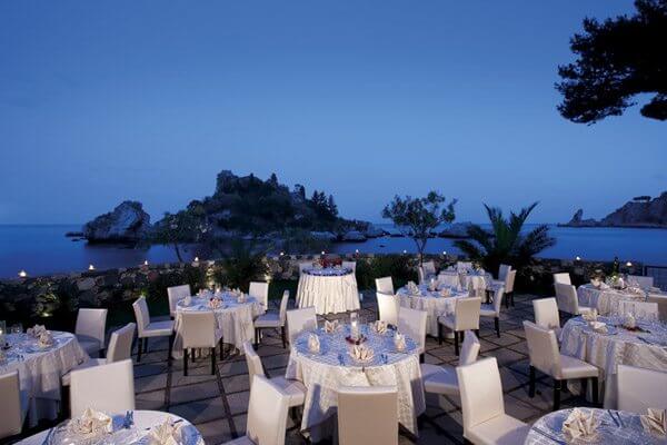 unioni-civili-spiaggia-mare-hotel