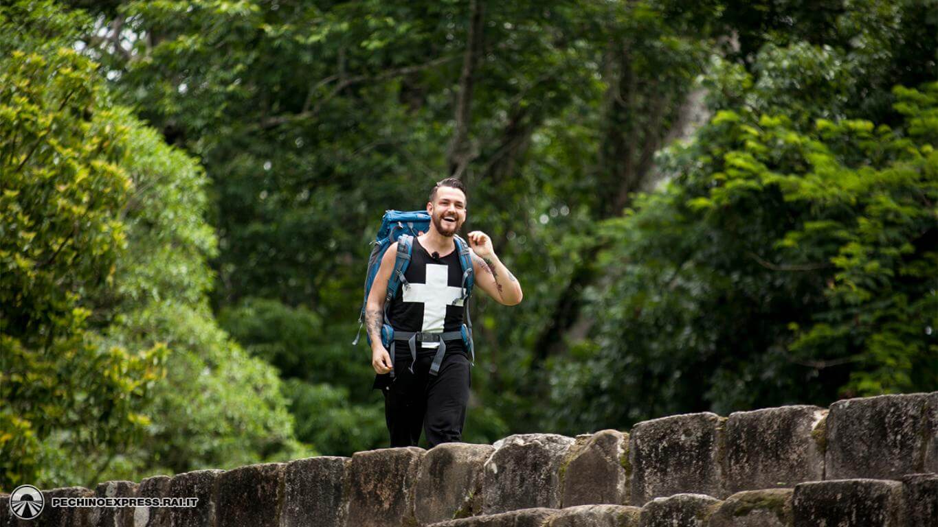 0x768_1476799336051_02_pechino_express_2016_guatemala_valerio_scanu_arrivo