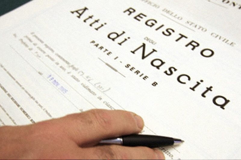Sentenza storica a Genova: via libera al cognome della madre per i figli. Ma ora il Senato approvi la legge