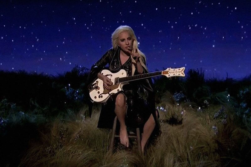 Ecco la toccante performance di Lady Gaga agli American Music Awards