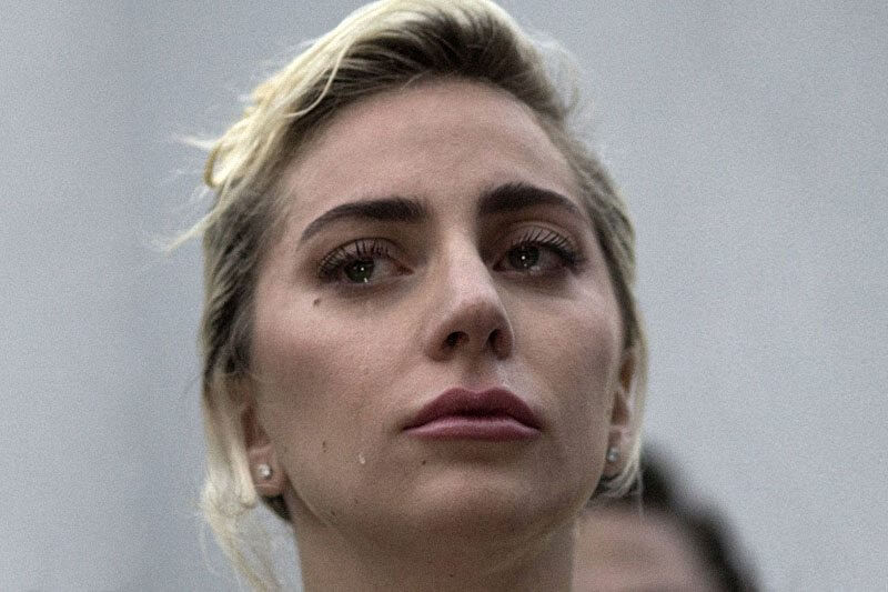 Lady Gaga scoppia in lacrime: “Mi manca essere una persona anonima”