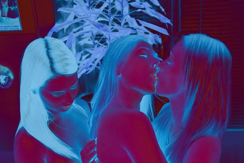 Porno lesbo: le ragazze americane sono le più grandi consumatrici mondiali