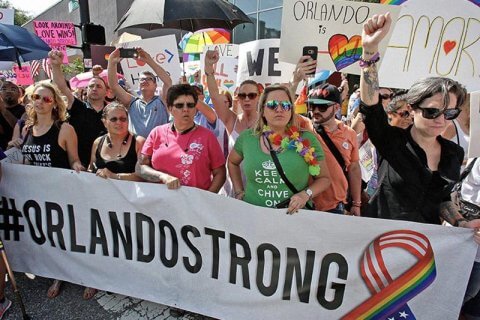Commozione a Orlando per il Pride, cinque mesi dopo la strage - orlando pride 10 - Gay.it